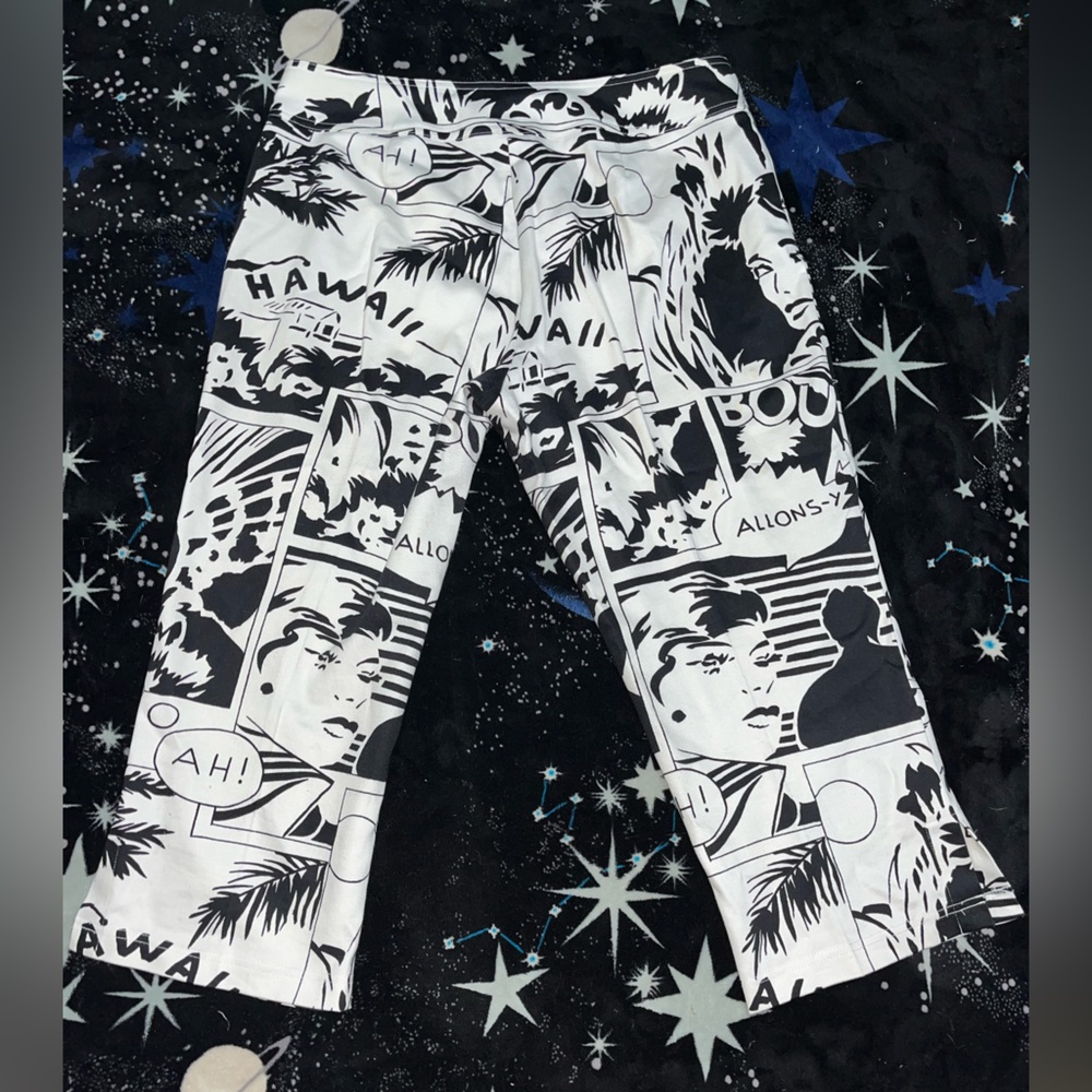 Stonebridge signature black and white comic capri 14P